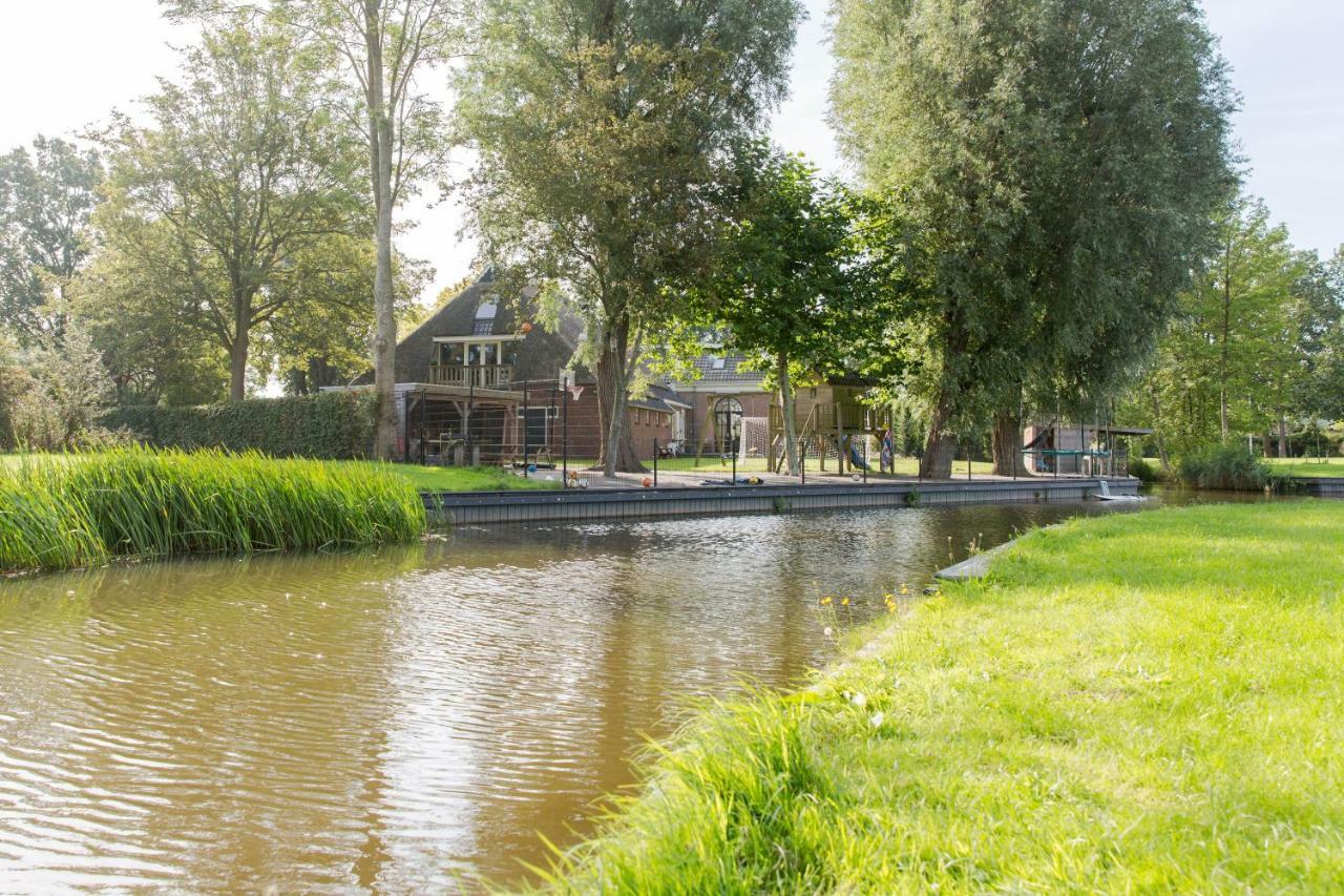 Uitzicht Op De Haven Lägenhet Kollum Exteriör bild