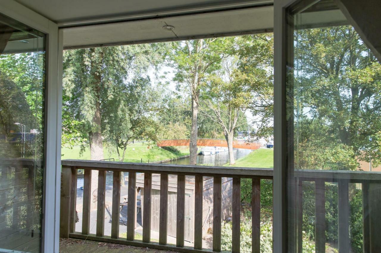 Uitzicht Op De Haven Lägenhet Kollum Exteriör bild