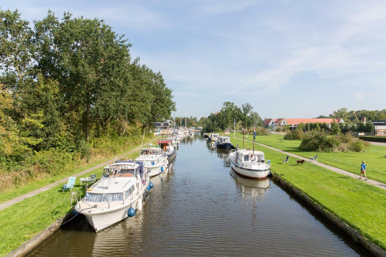 Uitzicht Op De Haven Lägenhet Kollum Exteriör bild